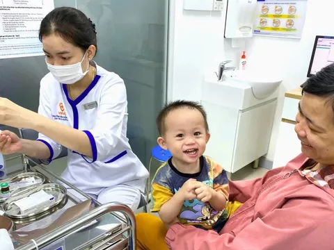 Chiến dịch tiêm vaccine sởi tại TPHCM: Đặt an toàn tiêm chủng lên hàng đầu