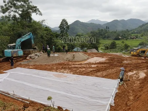 Khởi công xây dựng khu tạm cư cho người dân Làng Nủ