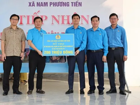 Tổng LĐLĐ Việt Nam hỗ trợ 1 tỷ đồng cho đoàn viên, người lao động Thủ đô bị ảnh hưởng bởi bão lũ