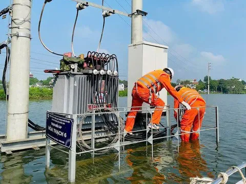 EVNNPC cơ bản khôi phục cấp điện trở lại cho các địa phương ảnh hưởng bão, lũ