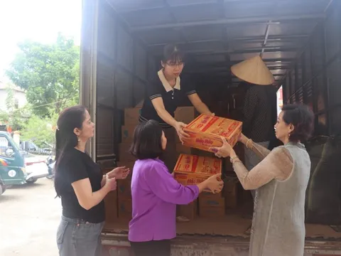 Công ty cổ phần ACECOOK Việt Nam: Tiếp tục đồng hành cùng Hội Phụ nữ hỗ trợ người dân bị ảnh hưởng bởi bão lũ