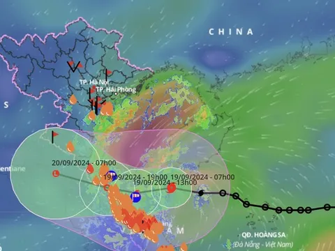 Đầu giờ chiều nay (19/9), bão số 4 đi vào đất liền Quảng Bình, Quảng Trị