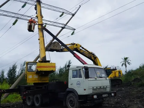 Quảng Ninh: Phấn đấu khôi phục và cấp điện trở lại cho toàn bộ khách hàng trong ngày 20/9