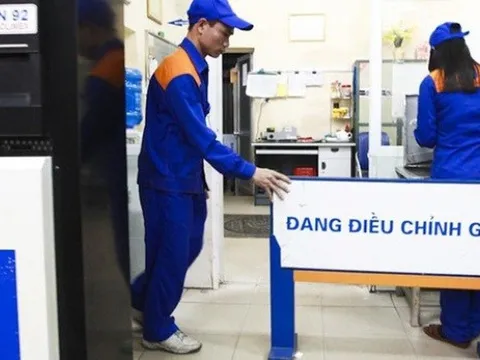 Giá xăng tăng nhẹ
