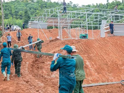 Hoàn thành 25 căn nhà tạm cho người dân Làng Nủ vào ngày 21/9