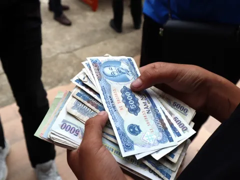 600.000 tiền lẻ và sức nặng của lòng nhân ái