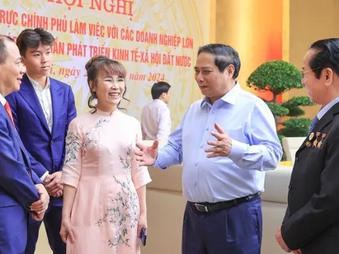 Chính phủ đồng hành vượt khó, DN gia tăng niềm tin