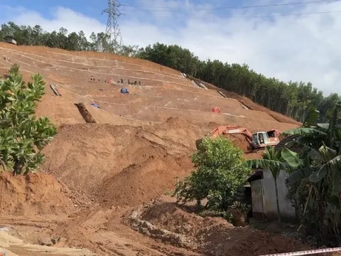 Quảng Ngãi chủ động ứng phó với điểm sạt lở, đảm bảo an toàn cho người dân