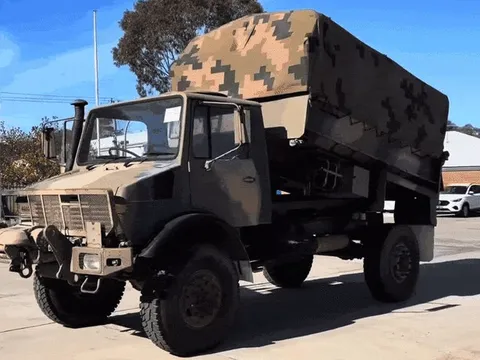 Thay vì chuyển giao cho Ukraine, Australia rao bán xe quân sự đã loại biên