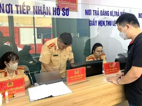 Mua bán xe cũ khác tỉnh, có phải đổi biển số?