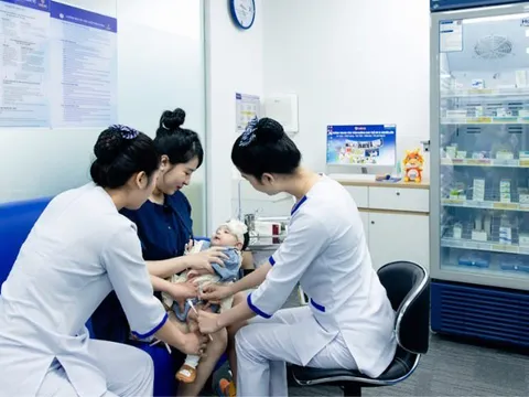 TPHCM đẩy mạnh tiêm vaccine phòng chống dịch sởi