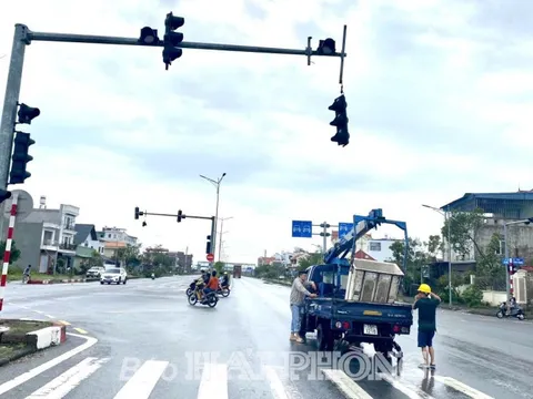 Hải Phòng: Xử lý hơn 1.000 sự cố về biển báo, thiết bị an toàn giao thông hư hỏng do bão