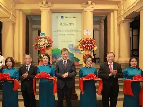 Triển lãm số sử dụng màn hình tương tác đầu tiên tại Bảo tàng Mỹ thuật Việt Nam