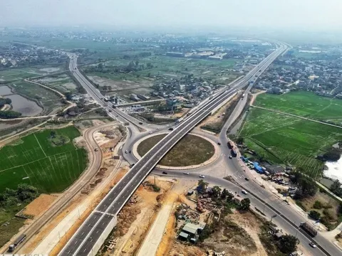 Bộ GTVT phản hồi thông tin các tuyến cao tốc còn nhiều bất cập