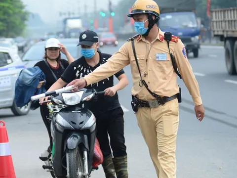 Cử tri đề xuất bỏ giữ xe vi phạm, Bộ Giao thông Vận tải nói gì?