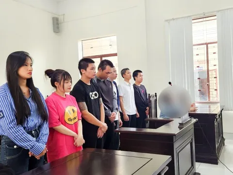 Hơn 54 năm tù giam dành cho 8 bị cáo tổ chức "tiệc" ma túy