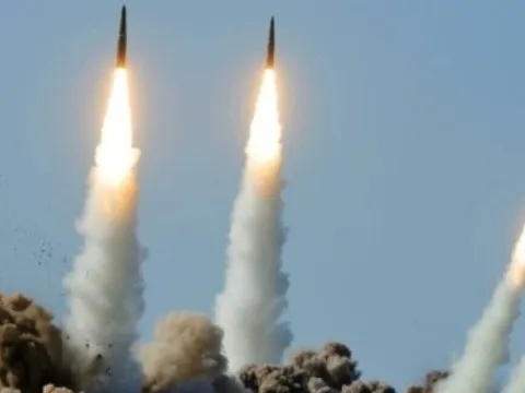 Nga tấn công diện rộng, tiếng nổ vang rền ở nhiều nơi của Ukraine