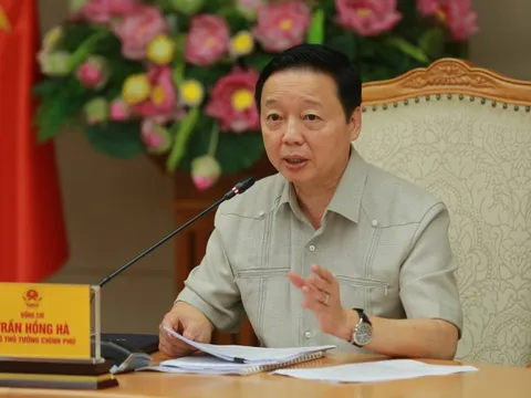 Xây dựng tuyến đường sắt tốc độ 350 km/h "thẳng nhất có thể"