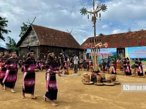 Các dân tộc đoàn kết, đổi mới sáng tạo, phát huy lợi thế, tiềm năng, hội nhập và phát triển bền vững