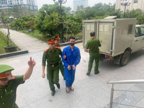 Hoãn xét xử kẻ sát hại cô gái 17 tuổi, phân xác phi tang ở sông Hồng