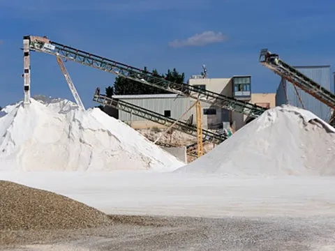 Quảng Ninh: Khởi tố 6 đối tượng mua bán trái phép hóa đơn, trốn thuế và buôn lậu