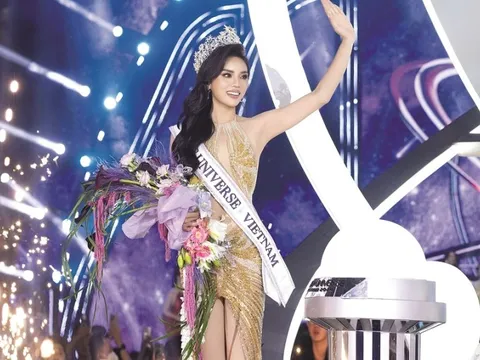 10 năm mang giấc mơ chinh phục Miss Universe 2024