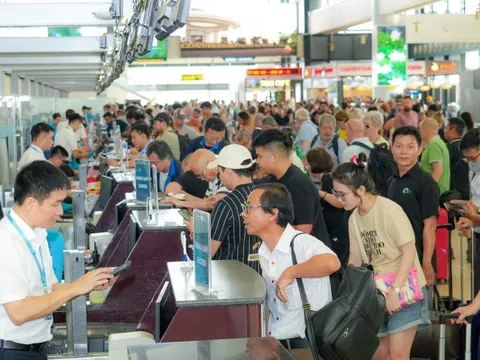 Không để tăng giá vé máy bay bất hợp lý