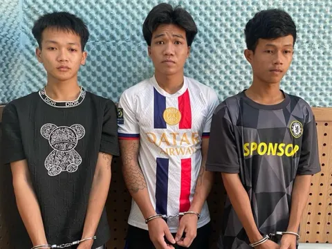 Bắt tạm giam nhóm thanh niên đánh đập, bắt giữ người trái pháp luật