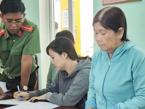 Khởi tố 2 mẹ con tham gia tổ chức khủng bố