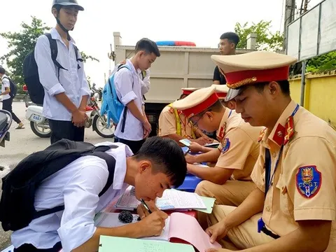 Từ 01/10: Cao điểm xử lý học sinh vi phạm giao thông