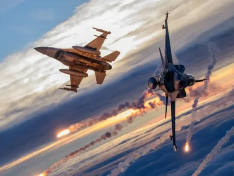 Dàn tiêm kích hùng hậu cùng xuất hiện tại một nước NATO