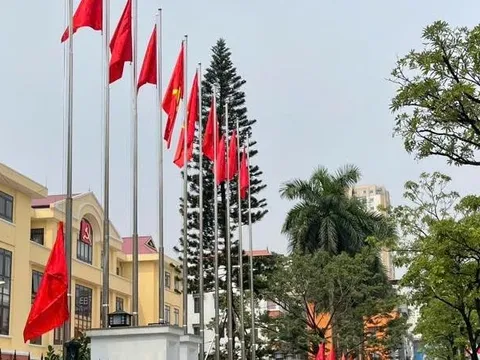 Đường phố Thủ đô sáng - xanh - sạch - đẹp chào mừng kỷ niệm 70 năm ngày Giải phóng Thủ đô