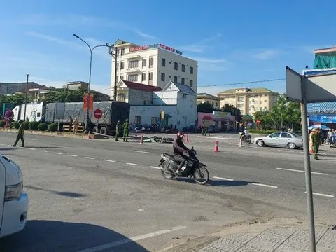 Va chạm với ô tô tải, người đàn ông tử vong tại "điểm đen"