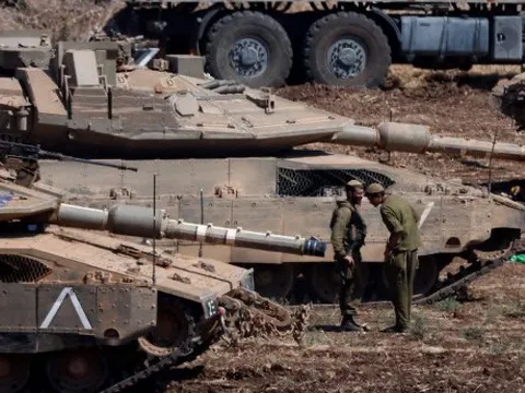 Binh lính Lebanon rút khỏi biên giới, Israel có thể đang chuẩn bị tấn công