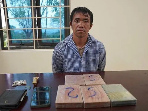 Vận chuyển trái phép 5 bánh heroin, 1 đối tượng bị bắt