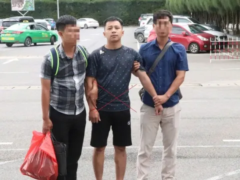 Khen thưởng đột xuất Công an Quảng Bình phá chuyên án trên không gian mạng