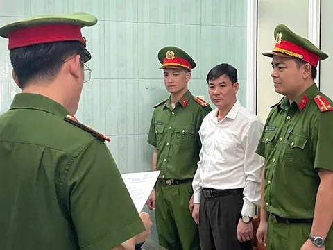 Nguyên nhân khiến cựu chủ tịch xã cùng cán bộ địa chính bị bắt