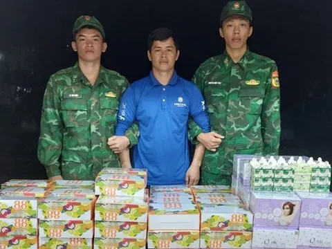 Bắt giữ đối tượng chở hàng lậu từ nước ngoài về Việt Nam tiêu thụ