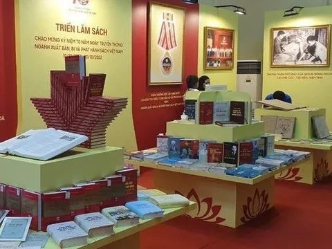 Triển lãm sách phản ánh 70 năm xây dựng và phát triển Thủ đô Hà Nội