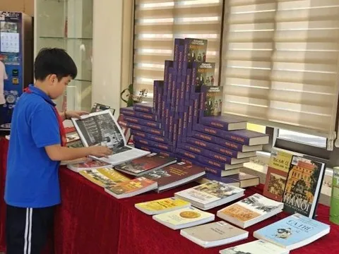 Trưng bày “Hà Nội - Thành phố rồng bay”: Giới thiệu 300 tư liệu sách, báo