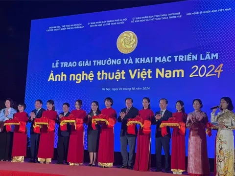 33 tác phẩm được trao giải thưởng Cuộc thi và Triển lãm Ảnh nghệ thuật Việt Nam