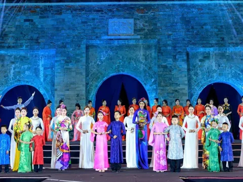 “Đêm hội áo dài”-Vẻ đẹp giao thoa giữa Việt Nam và quốc tế