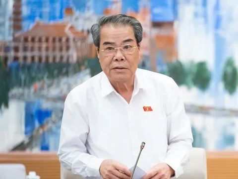 Cử tri lo thị trường vàng biến động bất thường, giá chung cư quá cao