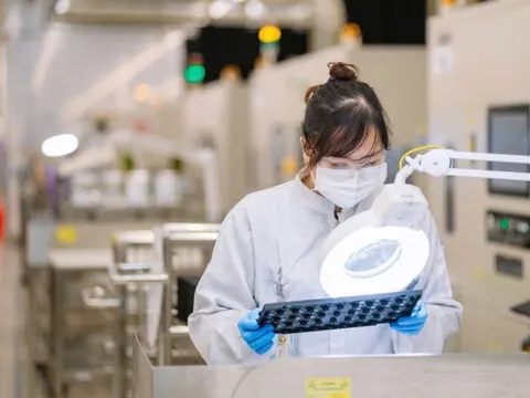 Phát triển công nghiệp bán dẫn: ‘Chỉ bàn làm không bàn lùi’