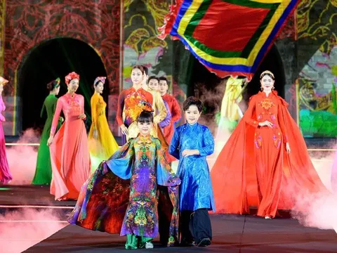 Lễ hội áo dài Du lịch Hà Nội: Tiền đề phát triển sản phẩm du lịch văn hóa độc đáo