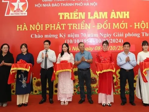 Khai mạc triển lãm ảnh “Hà Nội Phát triển - Đổi mới - Hội nhập”