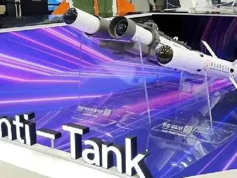 Khai hỏa tên lửa TAipers từ pháo tự hành Tigon 8x8: “Song kiếm hợp bích”