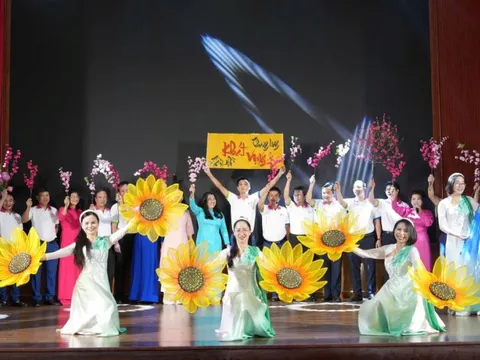 Cùng “hiến kế” xây dựng quận và thành phố văn minh, giàu mạnh