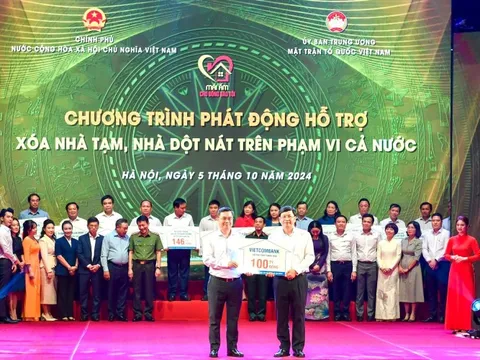 Vietcombank dành hàng trăm tỷ đồng hưởng ứng chương trình xóa nhà tạm, nhà dột nát