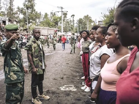 Khi phụ nữ chống lại bạo lực